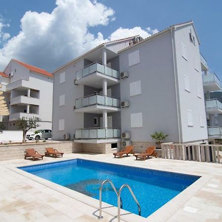 Apartments Sara 2 Bol Exterior foto