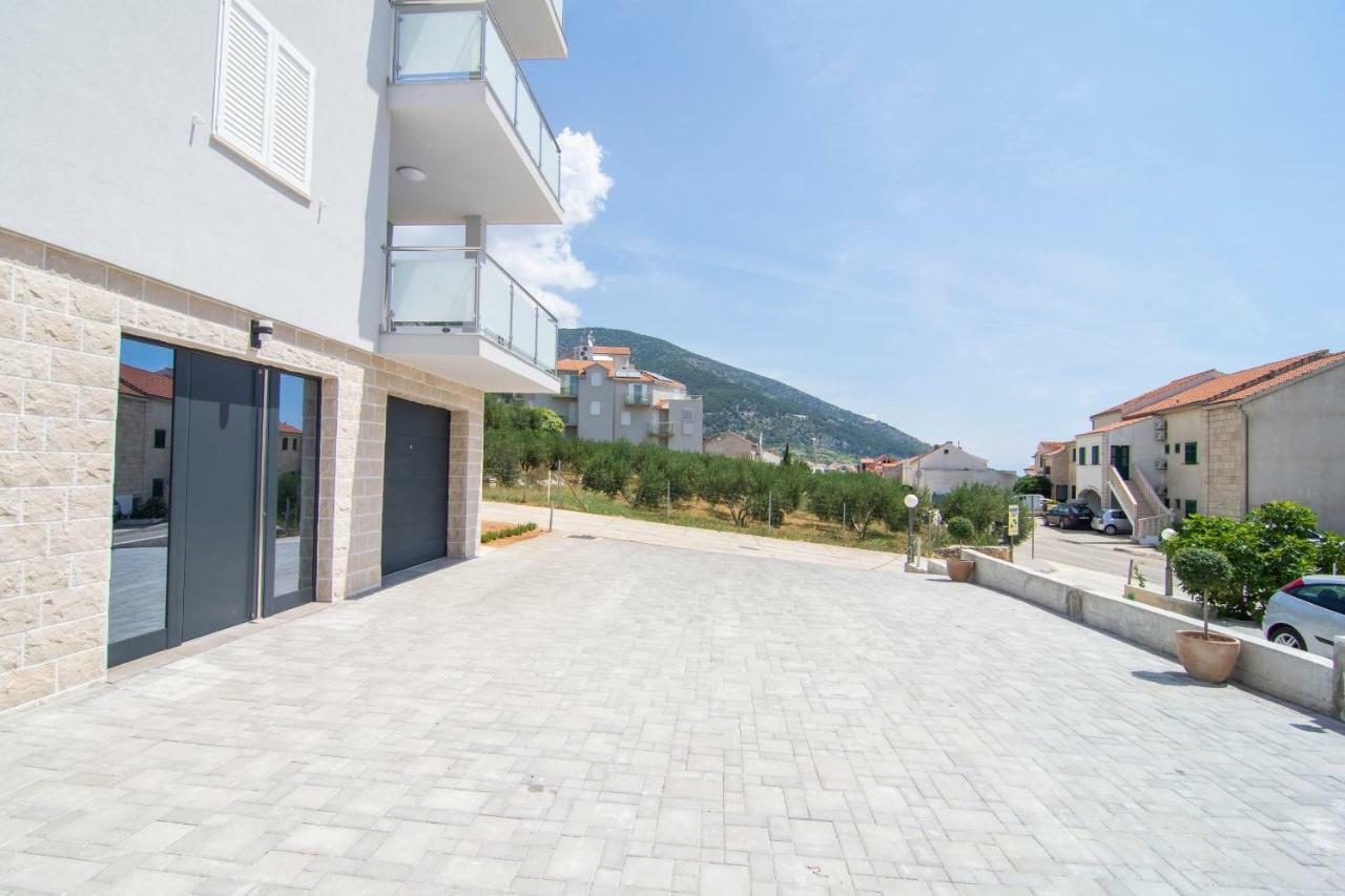 Apartments Sara 2 Bol Exterior foto