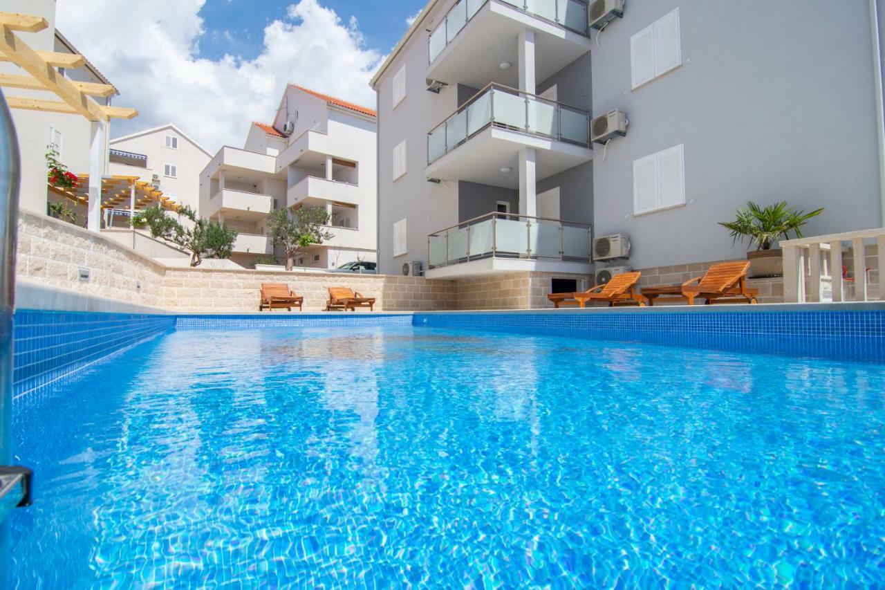 Apartments Sara 2 Bol Exterior foto